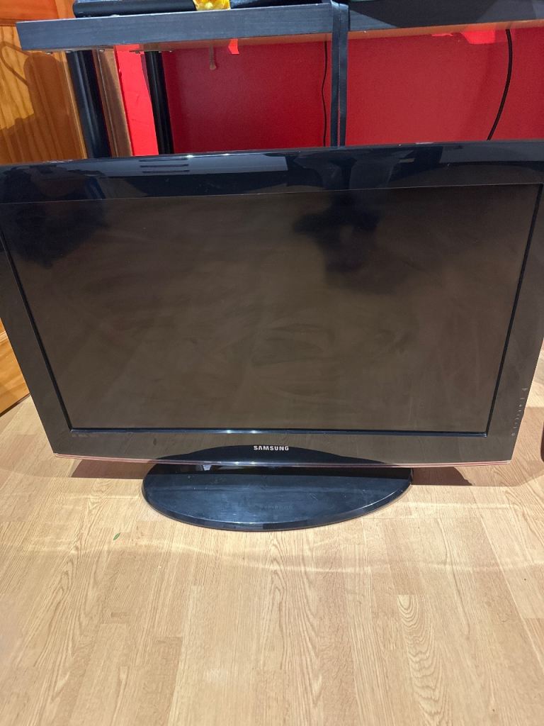 Samsung 32” LCD TV – Fully Working – Great Condition
