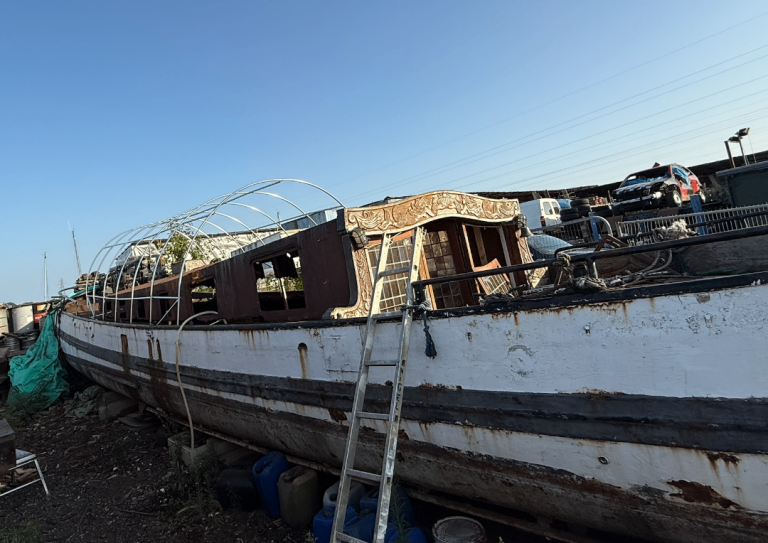 1915 Dutch Barge Project