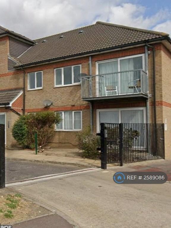 2 bedroom flat in Castle House, Dagenham, RM9 (2 bed) (#2589086)