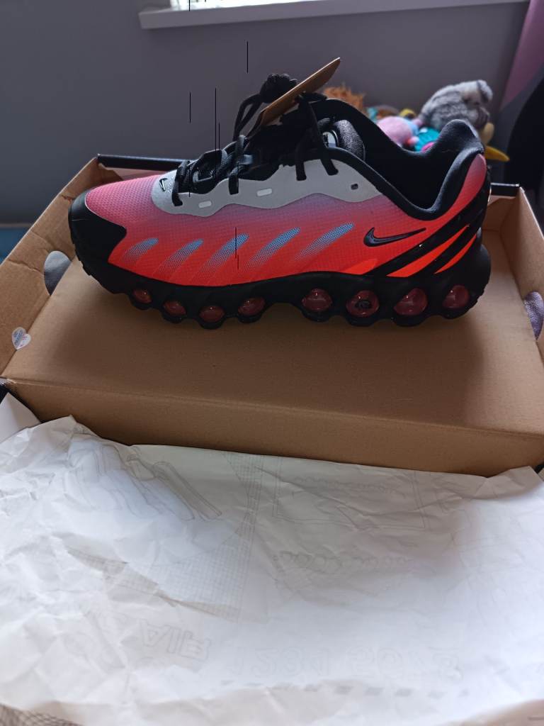 Nike Air Max DN8 trainers