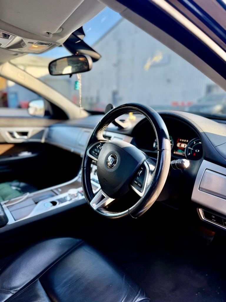 Jaguar, XF, Saloon, 2014, Other, 2179 (cc), 4 doors