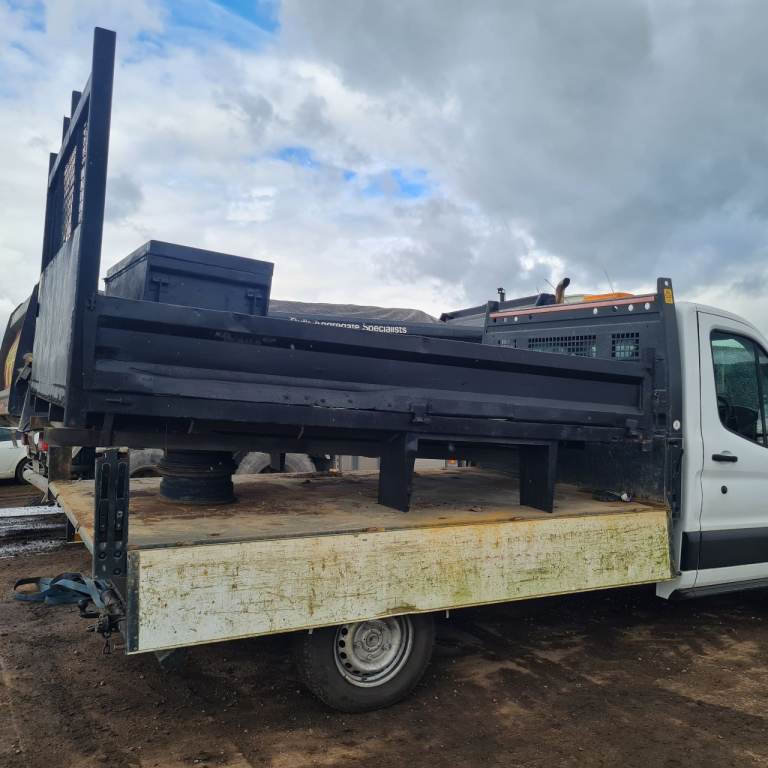 Transit tipper body 