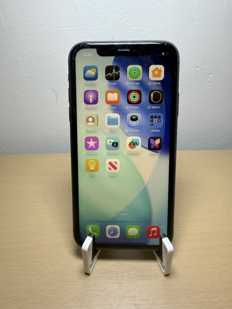 iPhone 11 64GB Black – Unlocked – Cracked Back – Fully Working