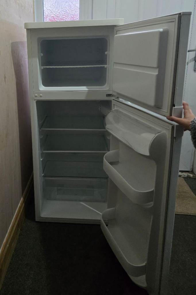 Fridge freezer 