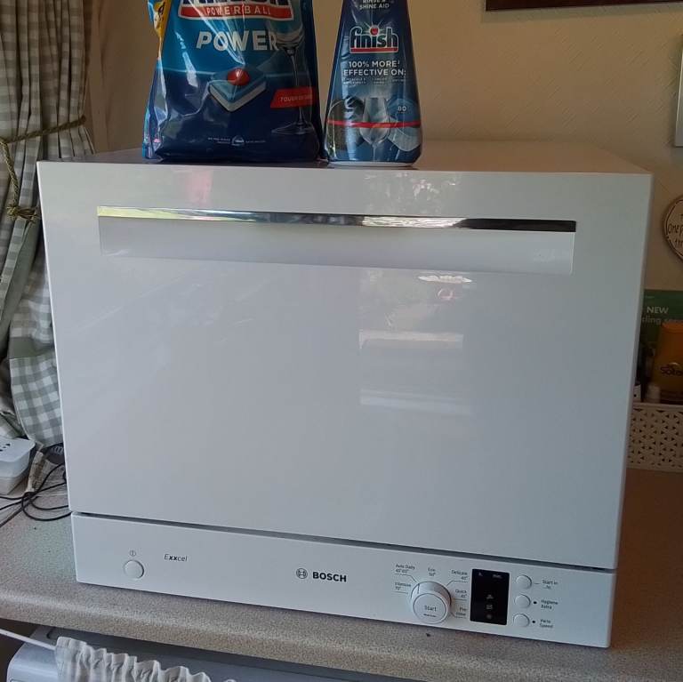 BOSCH  Compact Dishwasher. Monikie, Angus