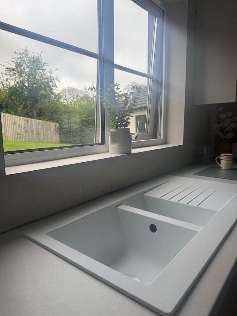 White composite sink 