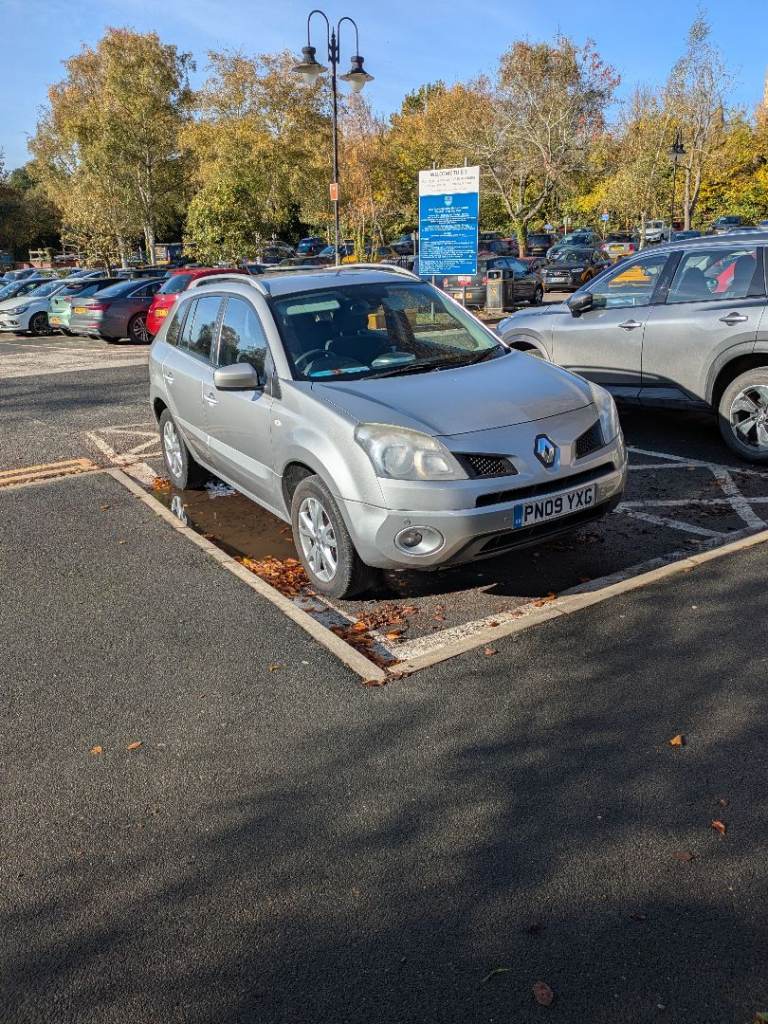 Renault, KOLEOS, Estate, 2009, Manual, 1995 (cc), 5 doors