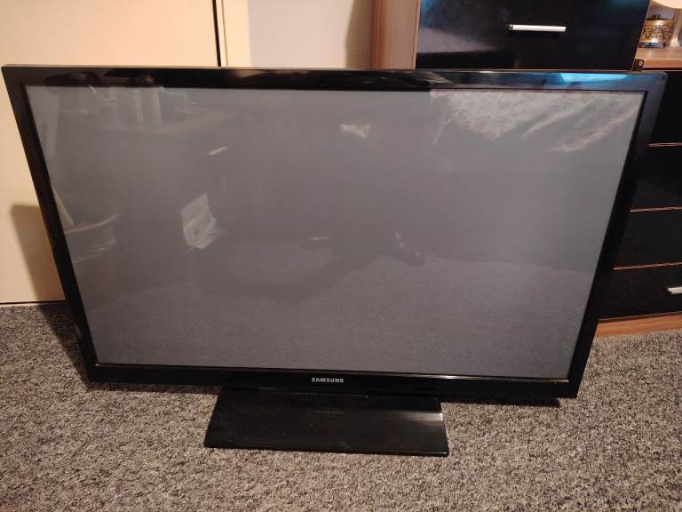 42 inch TV for sale 