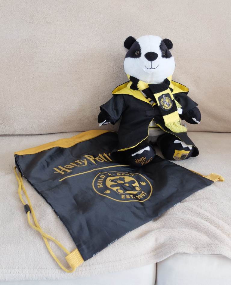 Build A Bear Harry Potter Hufflepuff Badger with Robe, Bag and Scarf