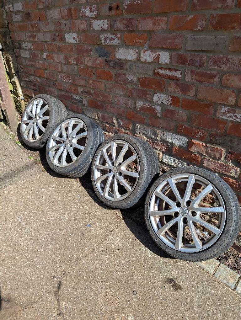 Suzuki Swift Sport Alloy Wheels DAMAGED 