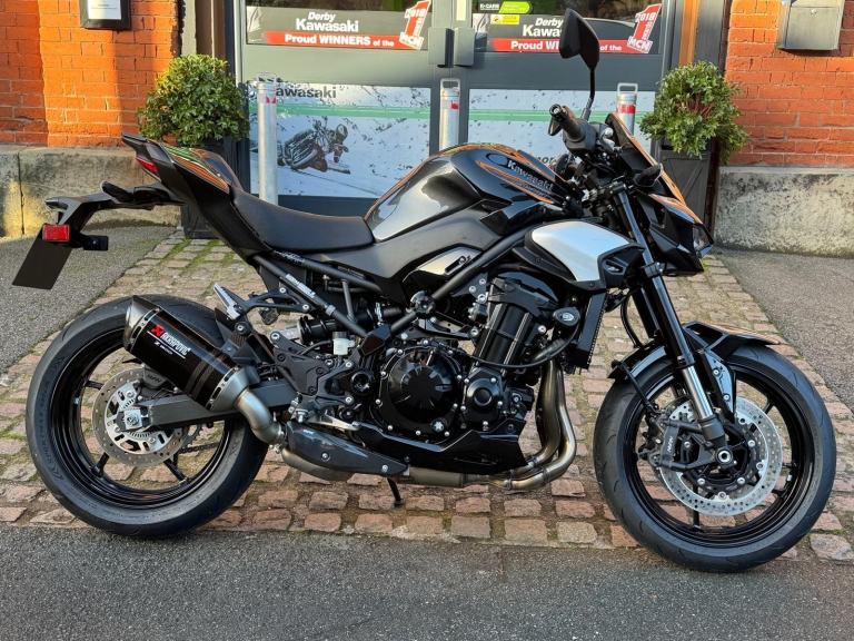 2025/75 reg Kawasaki Z900 performance naked motorcycle ex demo only 126 miles