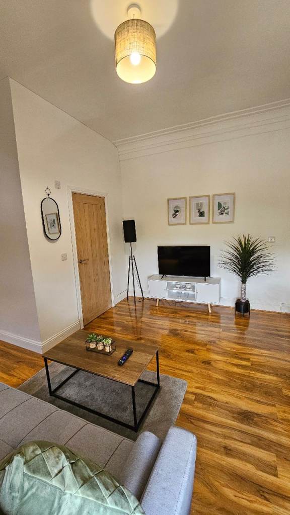 £550 pcm XL double room St Helens 