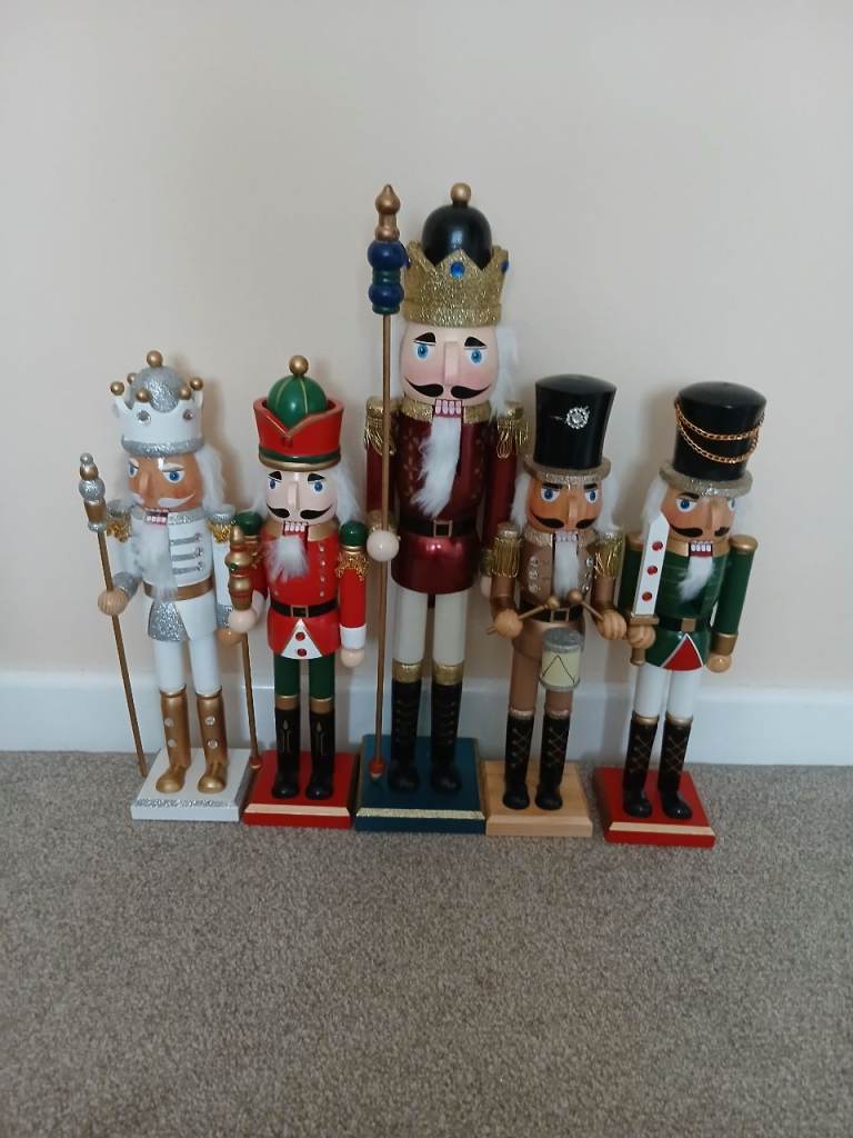 Nutcracker  x 5  