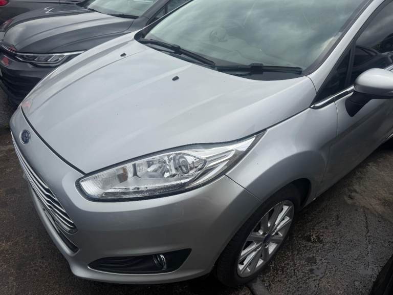 Breaking spare parts ford fiesta mk7.5 2017 