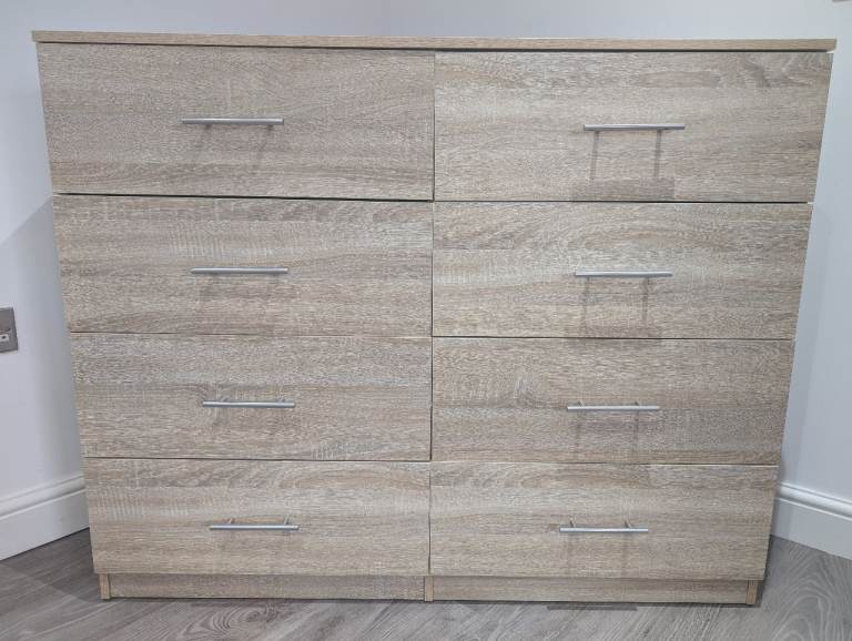 Light Oak 8 Drawer Chest Large