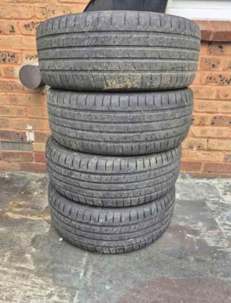 VW Golf GT Sport Alloys 17 inch £130 For Set Of 4. 