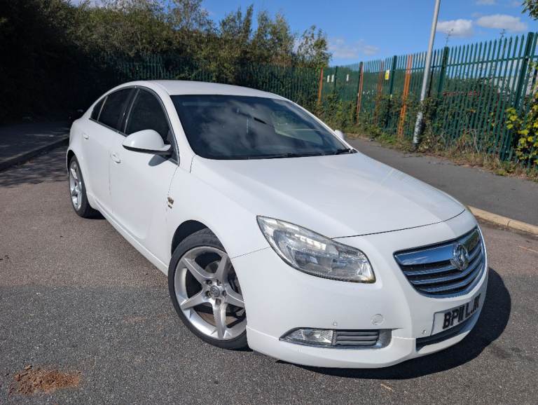 Vauxhall, INSIGNIA, Hatchback, 2011, Manual, 1956 (cc), 5 doors