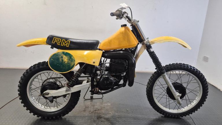 SUZUKI RM250 1979 TWINSHOCK 2-STROKE MOTOCROSS BIKE *RESTORATION-PARTS BIKE*