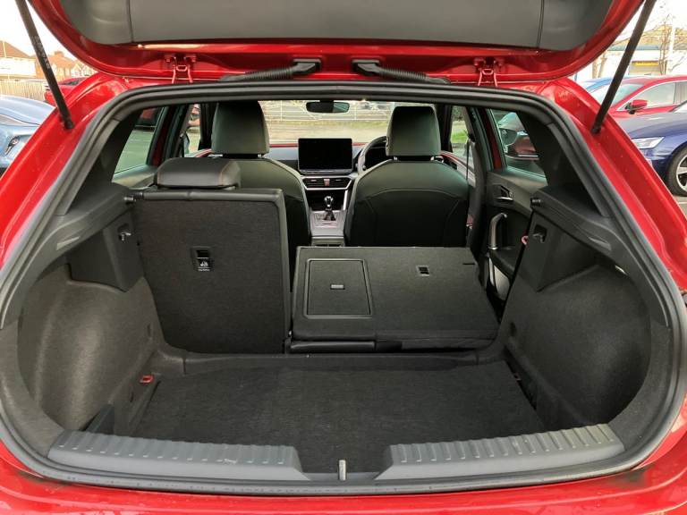 2025 SEAT Leon 1.5 TSI 150 FR Black Edition 5dr [DAP] Hatchback PETROL Manual