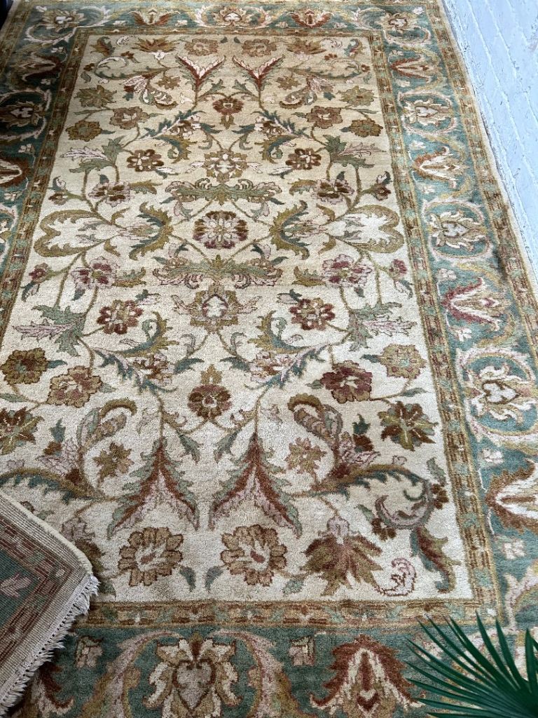 Vintage Floral Area Rug, Sage Green Botanical Pattern (Living Room Size)