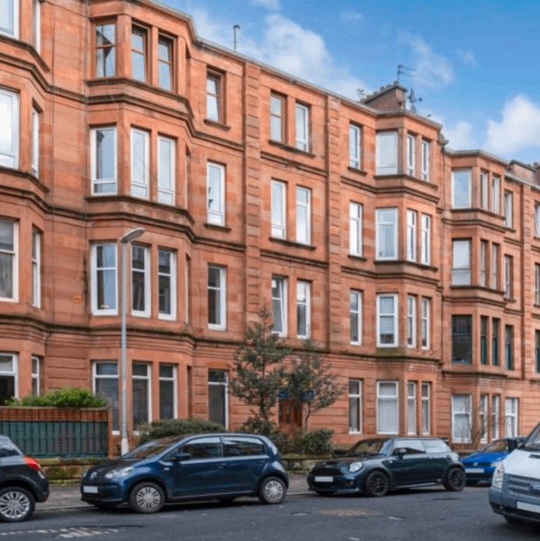 Spacious Red Sandstone 2 Bed, 2 Bath (Ensuite) Furnished Flat | Rhynie Drive, Ibrox | Near Subway