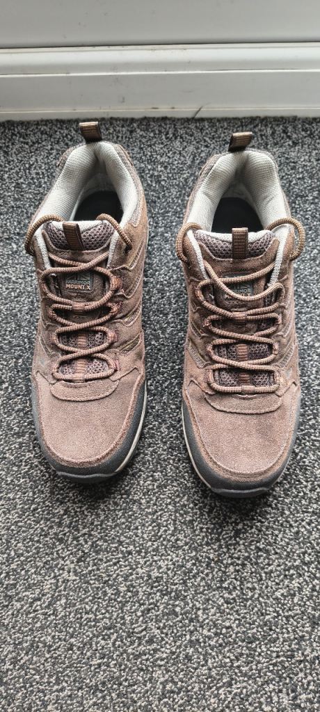 New walking shoes, size 9, never worn, wrong size ordered