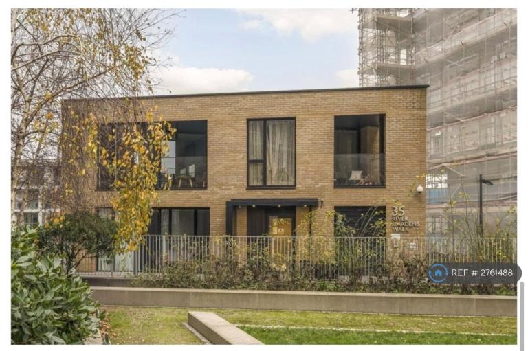 2 bedroom flat in River Gardens Walk, London, SE10 (2 bed) (#2761488)