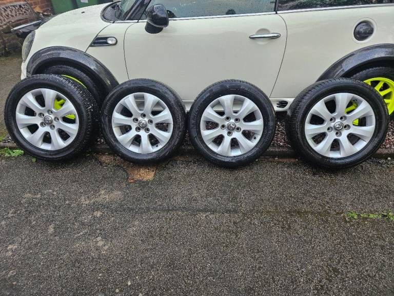 Vauxhall insignia 17in Alloy Wheels And Tyres Set Of 4 pcd120 fit 5 stud silver 