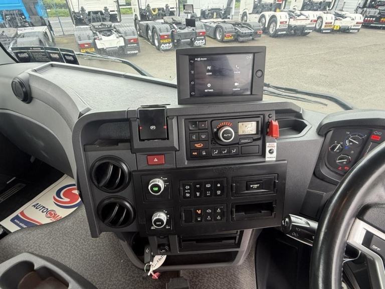 2022 RENAULT K440 8X4 32T TIPPER