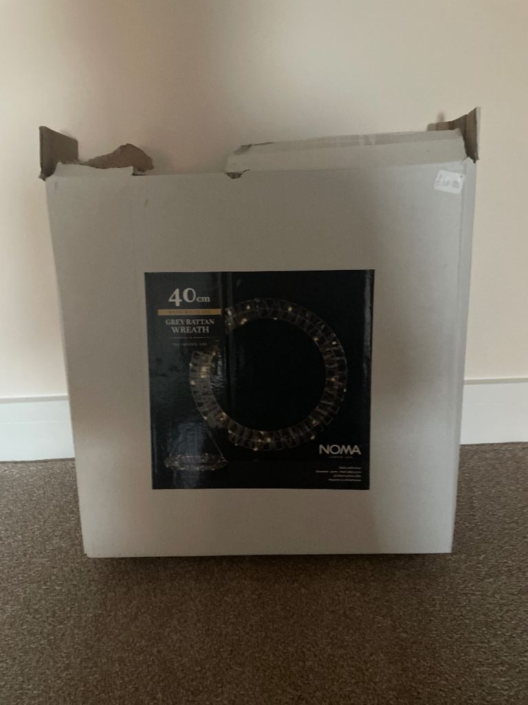 NOMA 40cm Light Up Rattan Wreath – Brand New