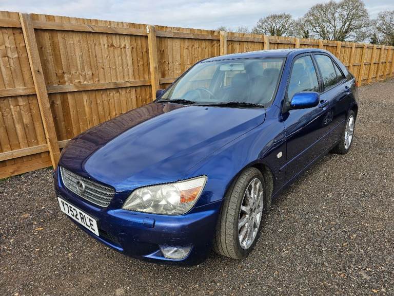 Lexus, IS, Saloon, 2001, Auto 1988 (cc), 4 doors