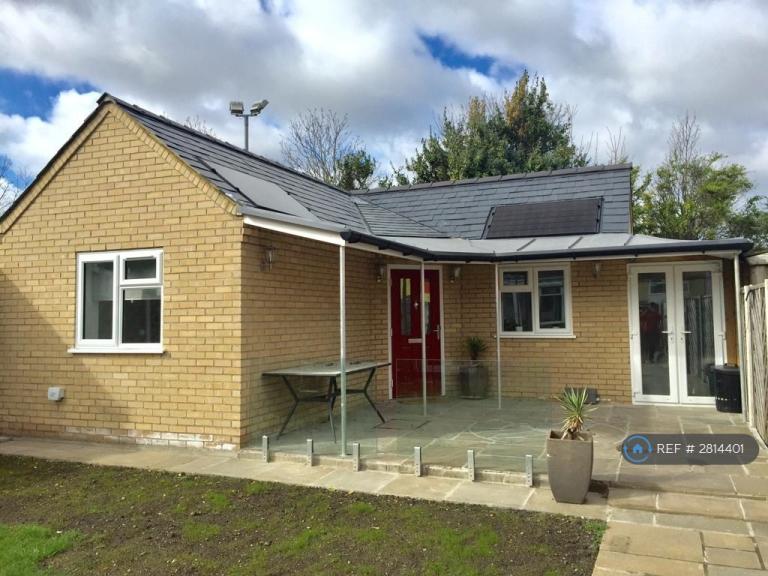 1 bedroom flat in Cromwell Road, Cambridge, CB1 (1 bed) (#2814401)