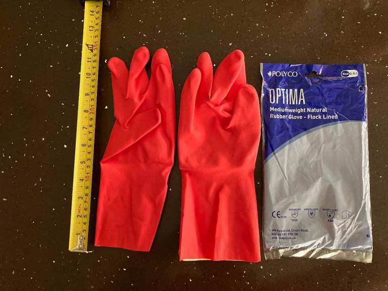 6 Pair Large Rubber Gloves £3 only