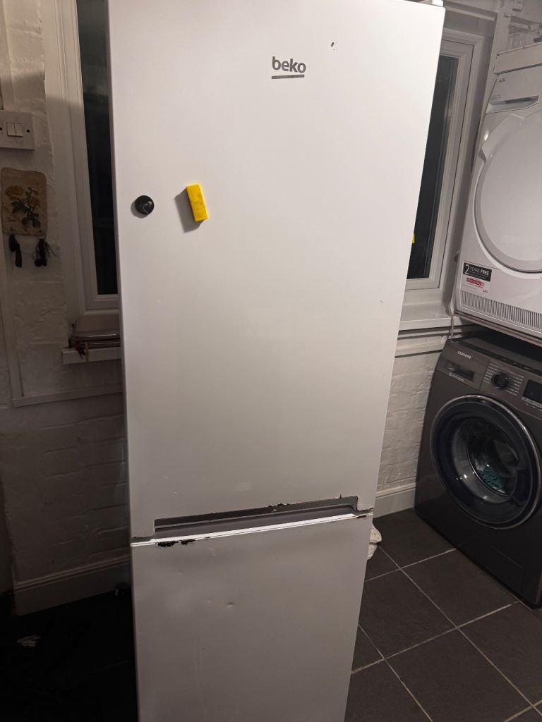 Fridge freezer 