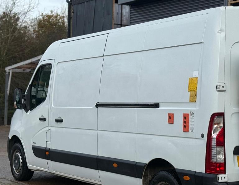 2015 Vauxhall Movano 2.3 CDTi 3500 BiTurbo ecoFLEX FWD L3 H2 Euro 5 (s/s) 5dr