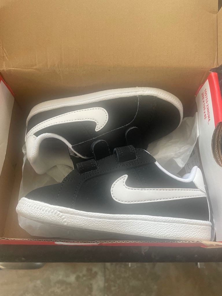Nike Kids Black & White Trainers -New
