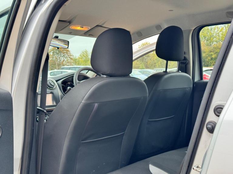 2016 Dacia Sandero Stepway 0.9 TCe Laureate Euro 6 (s/s) 5dr HATCHBACK Petrol Manual