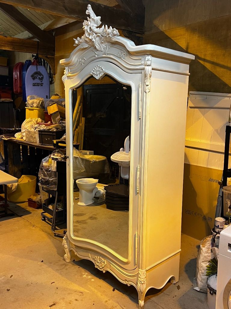 Cream Antique Style Wardrobe with Mirror – Good Condition