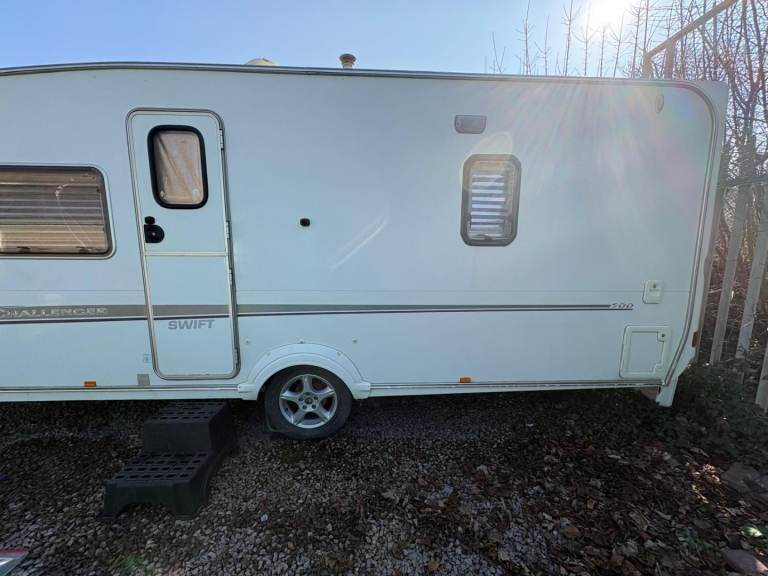 Swift challenger 500 caravan