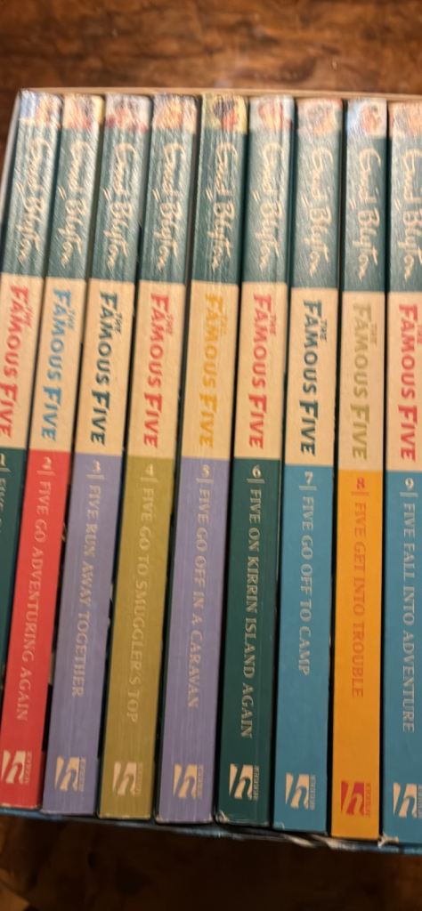 Enid Blyton "Famous Five" books 1-10