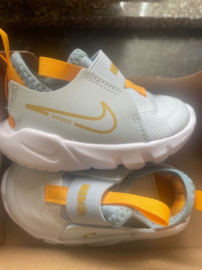 New Nike Flex Runner Kids Trainers - Grey/Orange