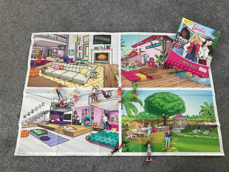 Barbie My Busy Books - Storybook, 10 figurines, playmat (Excellent condition)  