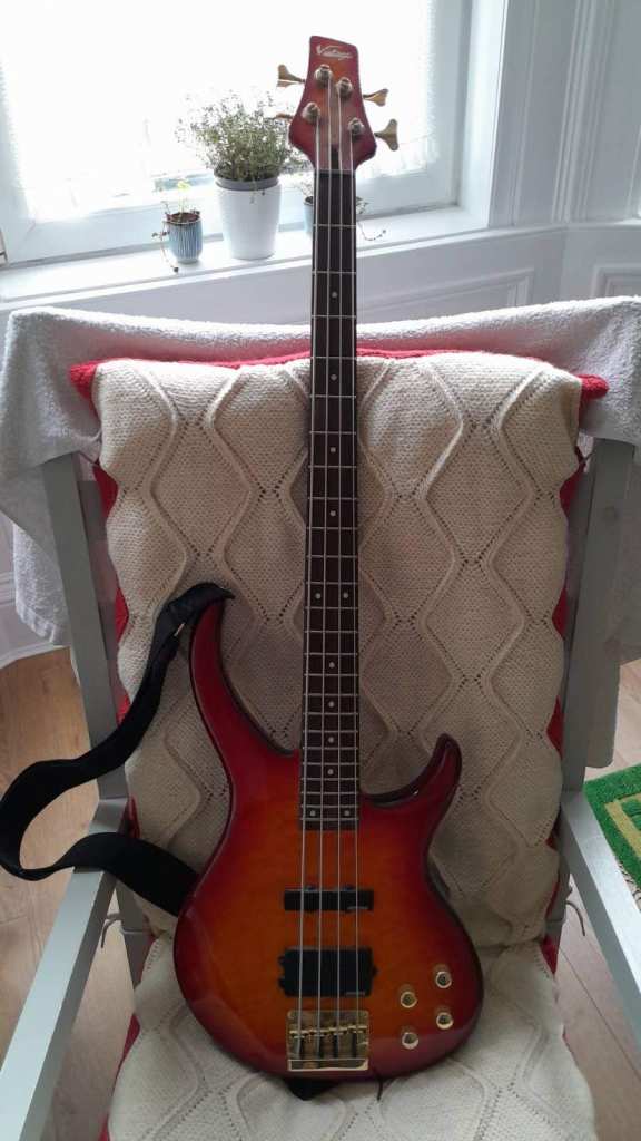 Vintage V1004 Active Bass for sale (PICK UP IN EDINBURGH ONLY