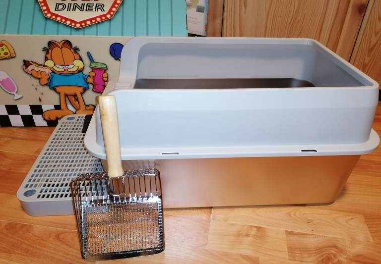 Stainless Steel Litter Box Metal Cat Litter Tray Heavy Duty, High Sided for kittens and small cats