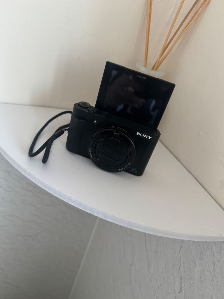 Sony Cybershot DSC- HX90 Camera 