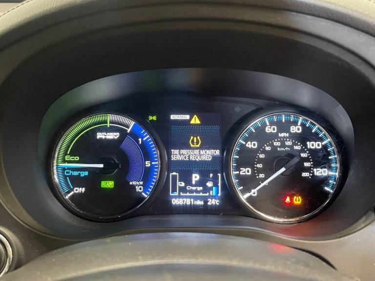 2018 Mitsubishi Outlander 2.4h TwinMotor 13.8kWh 5hs SUV 5dr Petrol Plug-in Hybrid CVT 4WD Euro 6...