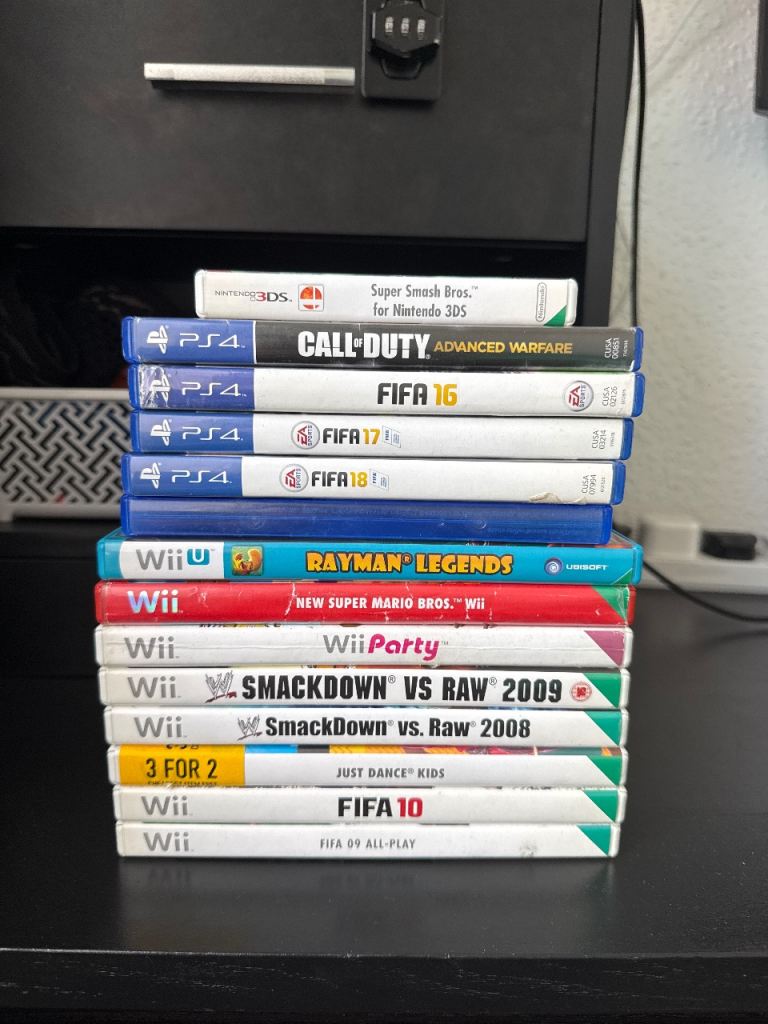 Bundle of PS4, Wii, and 3DS Games – Good Condition