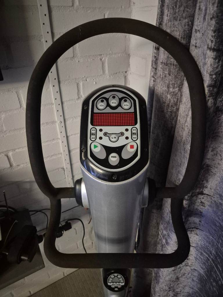 Merit v2000 vibrating machine