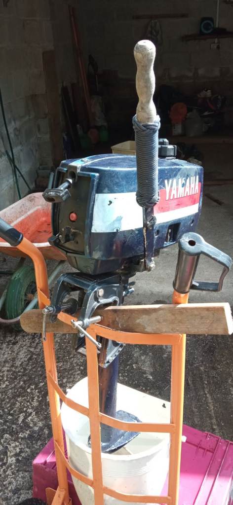 Yamaha 2 stroke outboard engine 