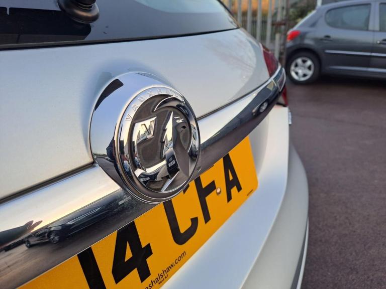 2014 Vauxhall Insignia 2.0 CDTi ecoFLEX Tech Line Sports Tourer Euro 5 (s/s) 5dr ESTATE Diesel Ma...